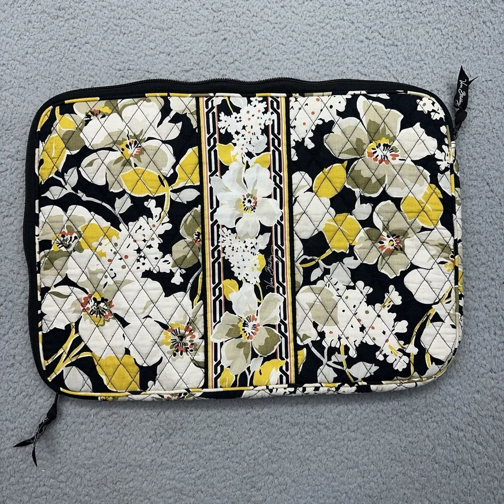 Vera Bradley Dogwood Quilted Laptop Computer Protective Sleeve Travel‎ Carry Bag